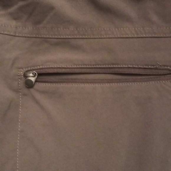 LL Bean Woman Rayon Stretch Lightweight Hiking Shorts Size 14 Taupe Inseam 9" - Picture 9 of 9